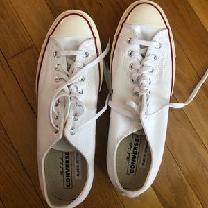 Brand new white men’s converse